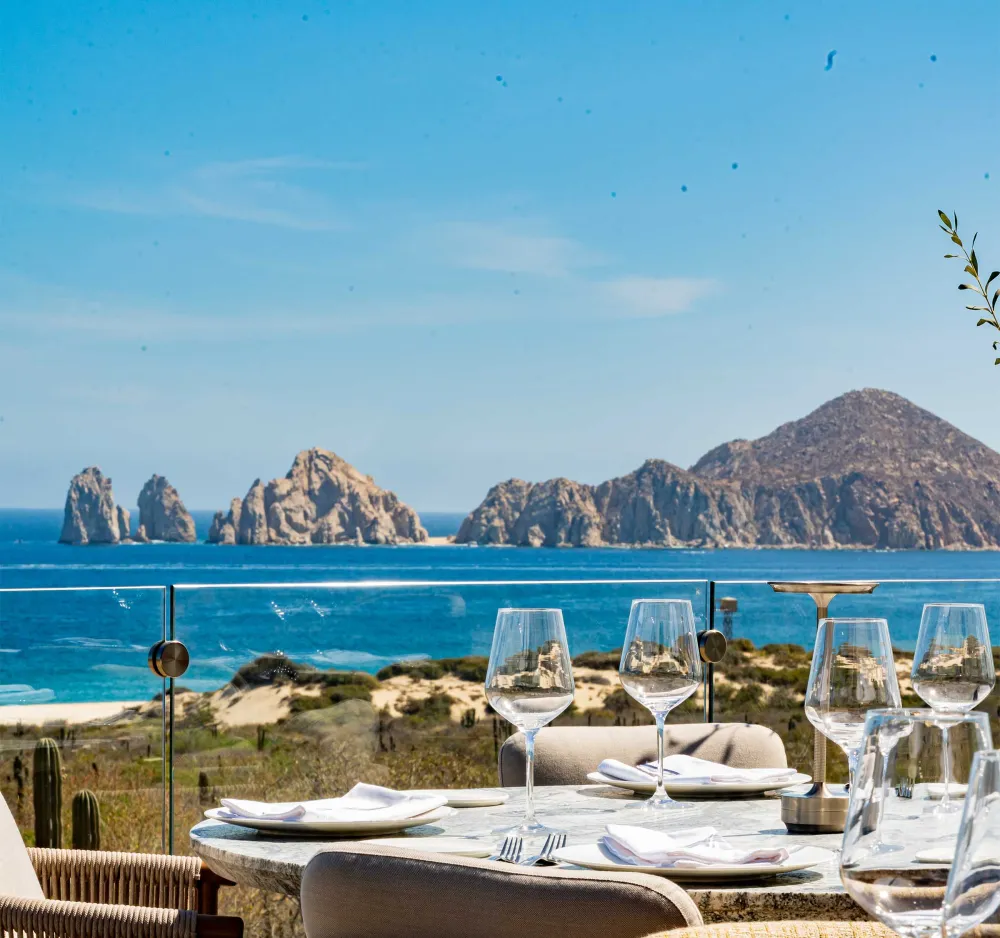 Harry's Los Cabos: a table on the terrace facing El Arco